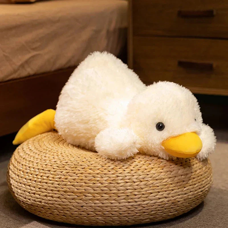 Sødt og blødt babydyr i form af en and i plys