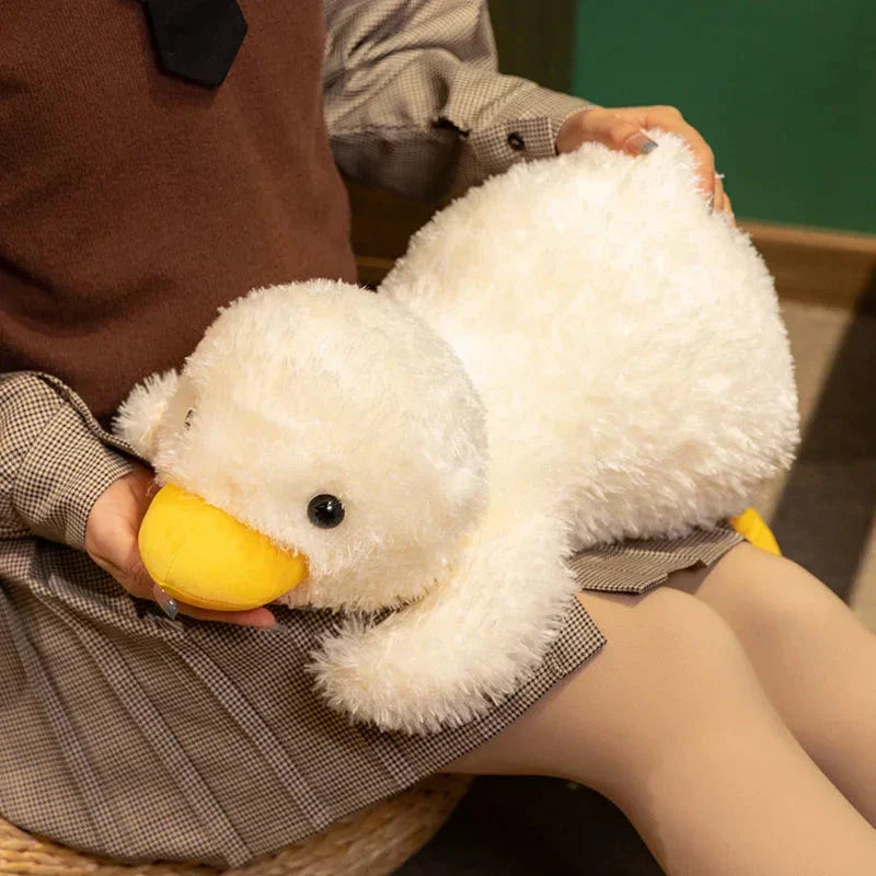 Sødt og blødt babydyr i form af en and i plys