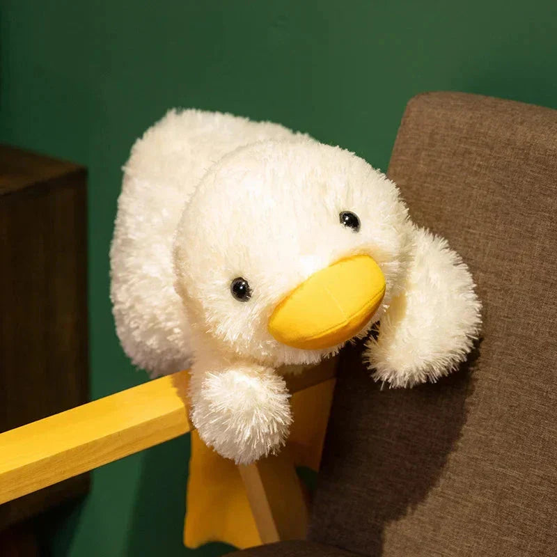 Sødt og blødt babydyr i form af en and i plys