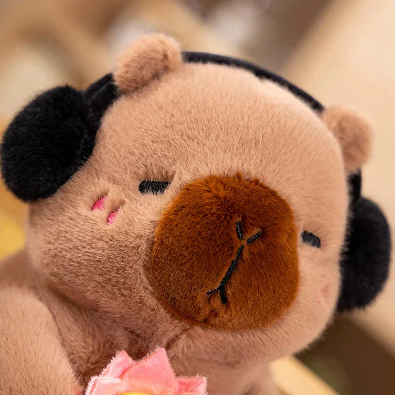 Fuzzy Capybara og Abe Plüschnapper – Bløde Venner