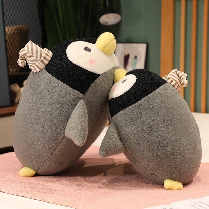 Kawaii Pinguin Plüschtier – Søde Freckles i Fluffy Design