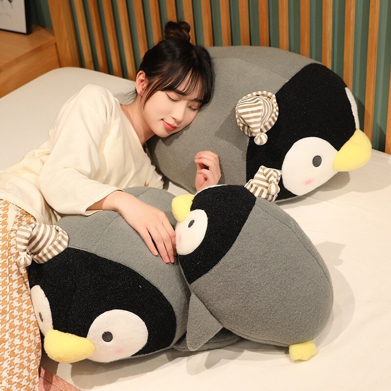 Kawaii Pinguin Plüschtier – Søde Freckles i Fluffy Design