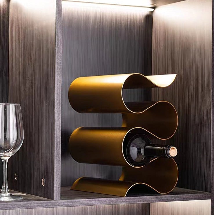 Elegant vinställ i metall med platsbesparande S-design