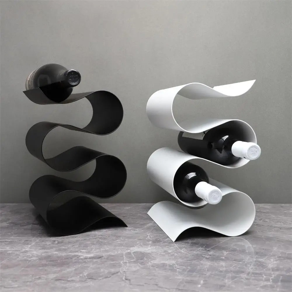 Elegant vinställ i metall med platsbesparande S-design