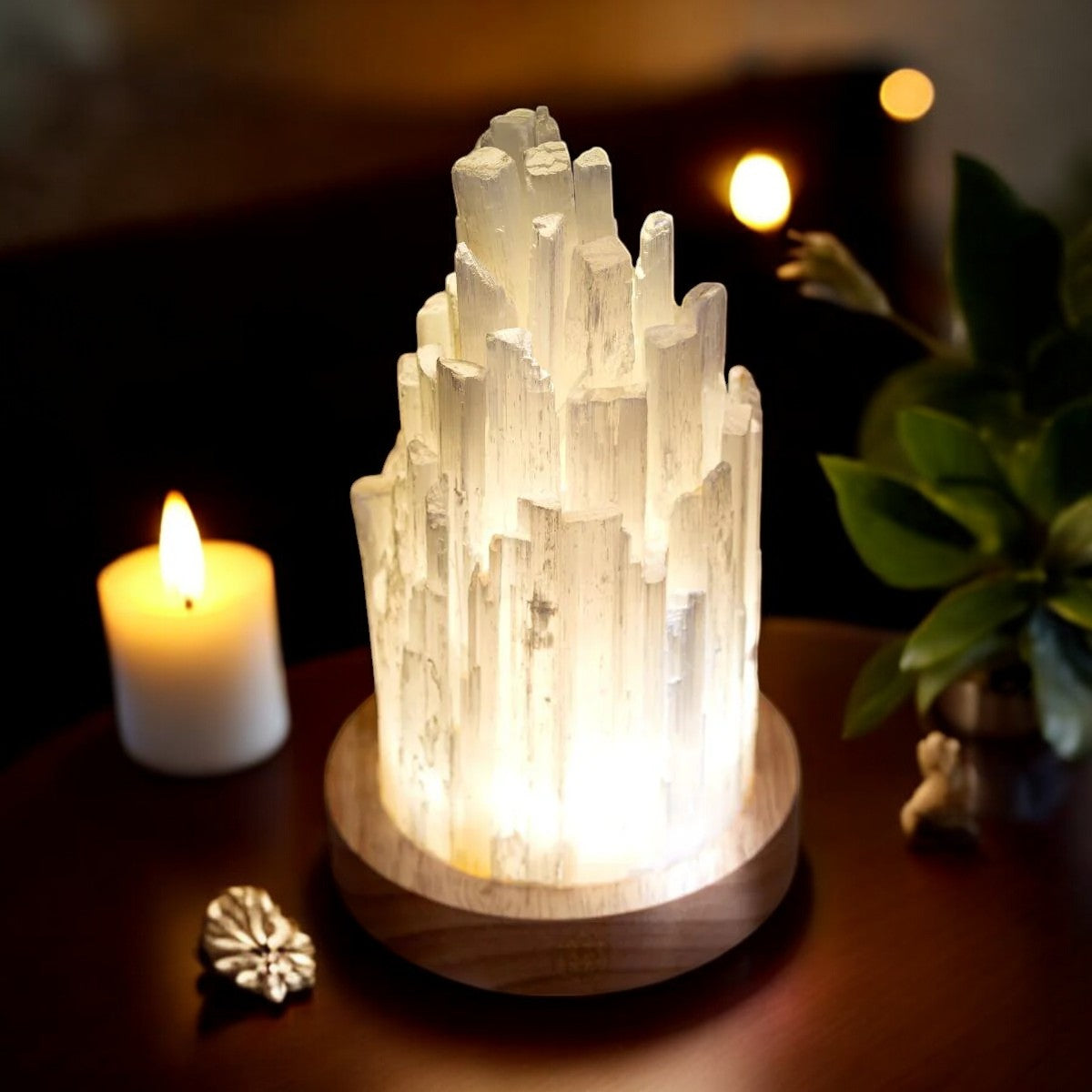 Mini magnetisk lysormlampe med diskret design og global rækkevidde.