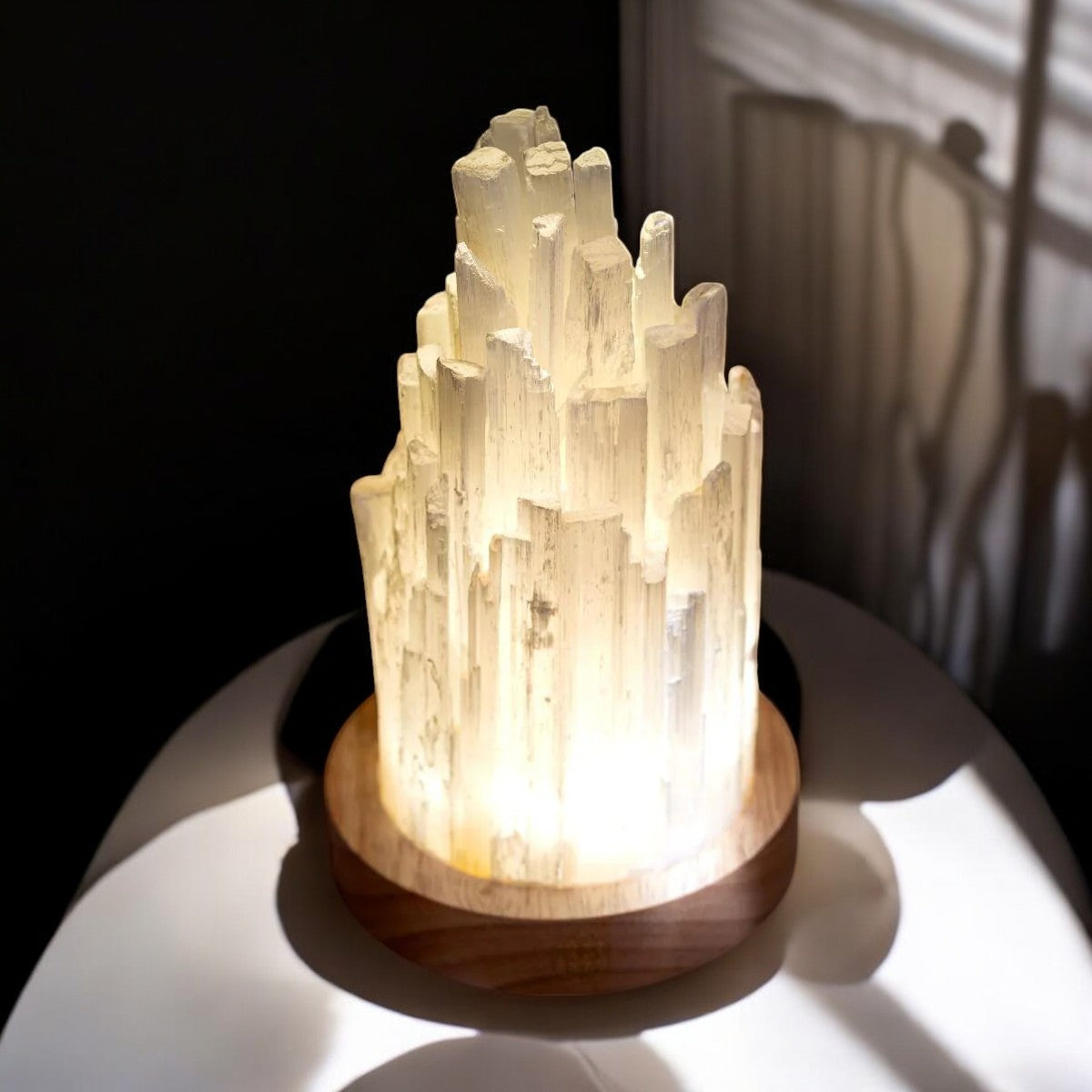 Mini magnetisk lysormlampe med diskret design og global rækkevidde.