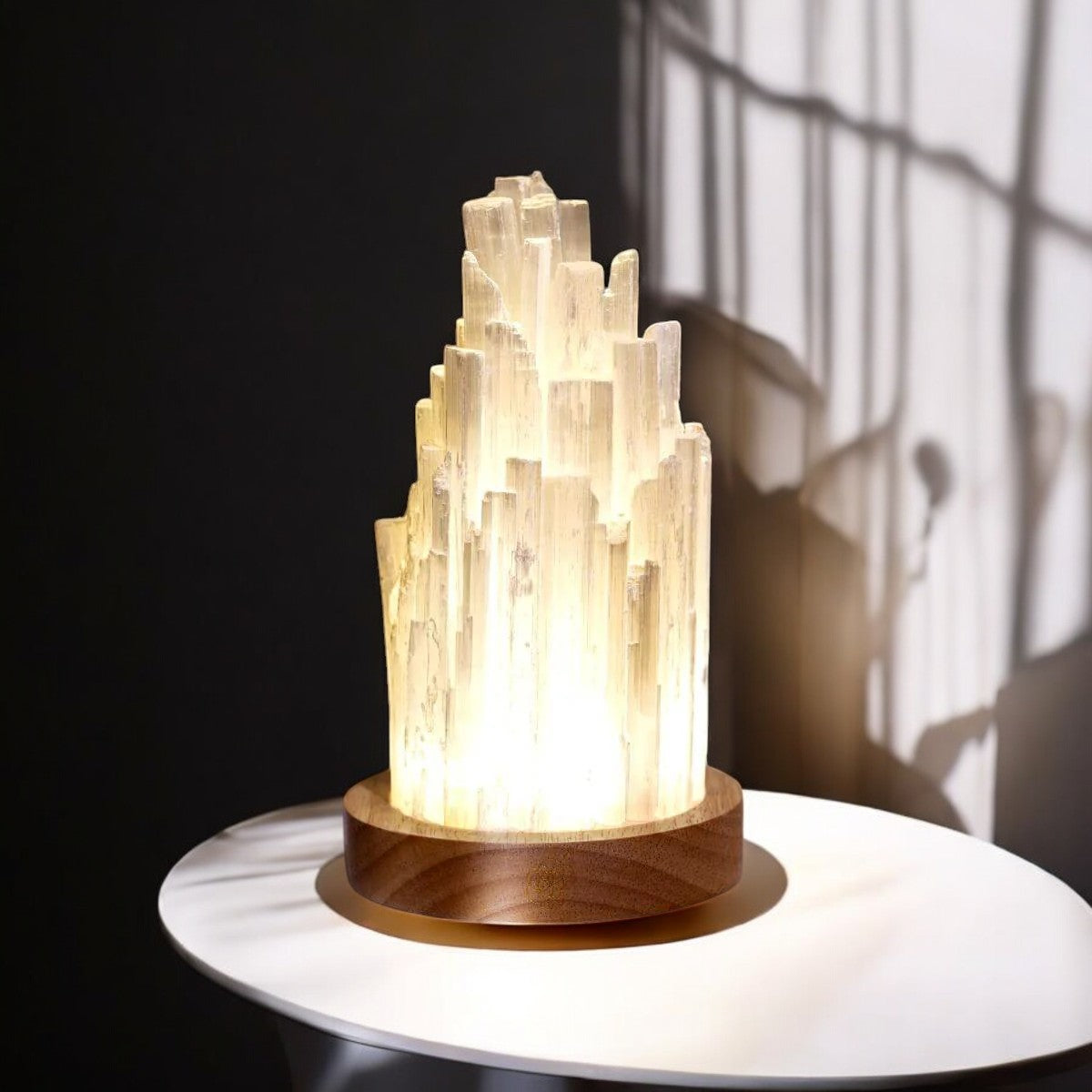 Mini magnetisk lysormlampe med diskret design og global rækkevidde.