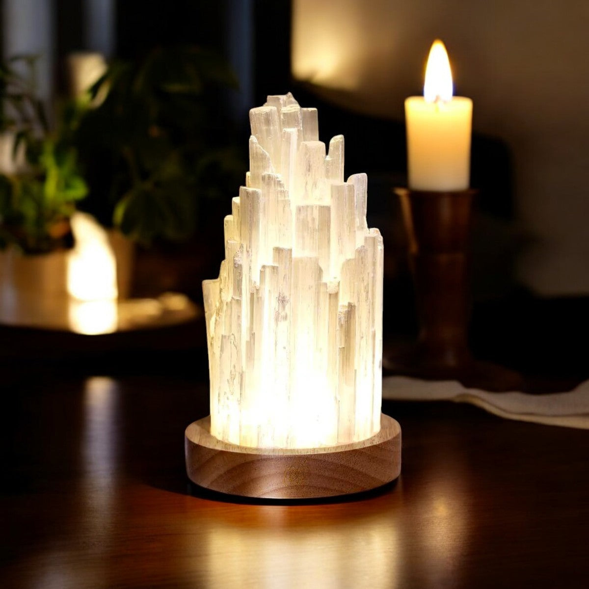 Mini magnetisk lysormlampe med diskret design og global rækkevidde.