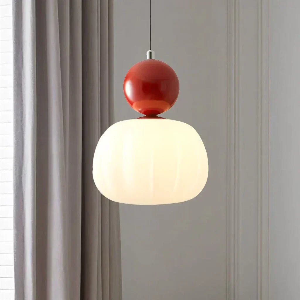 Elegant pendel i art déco-stil med mjuk belysning
