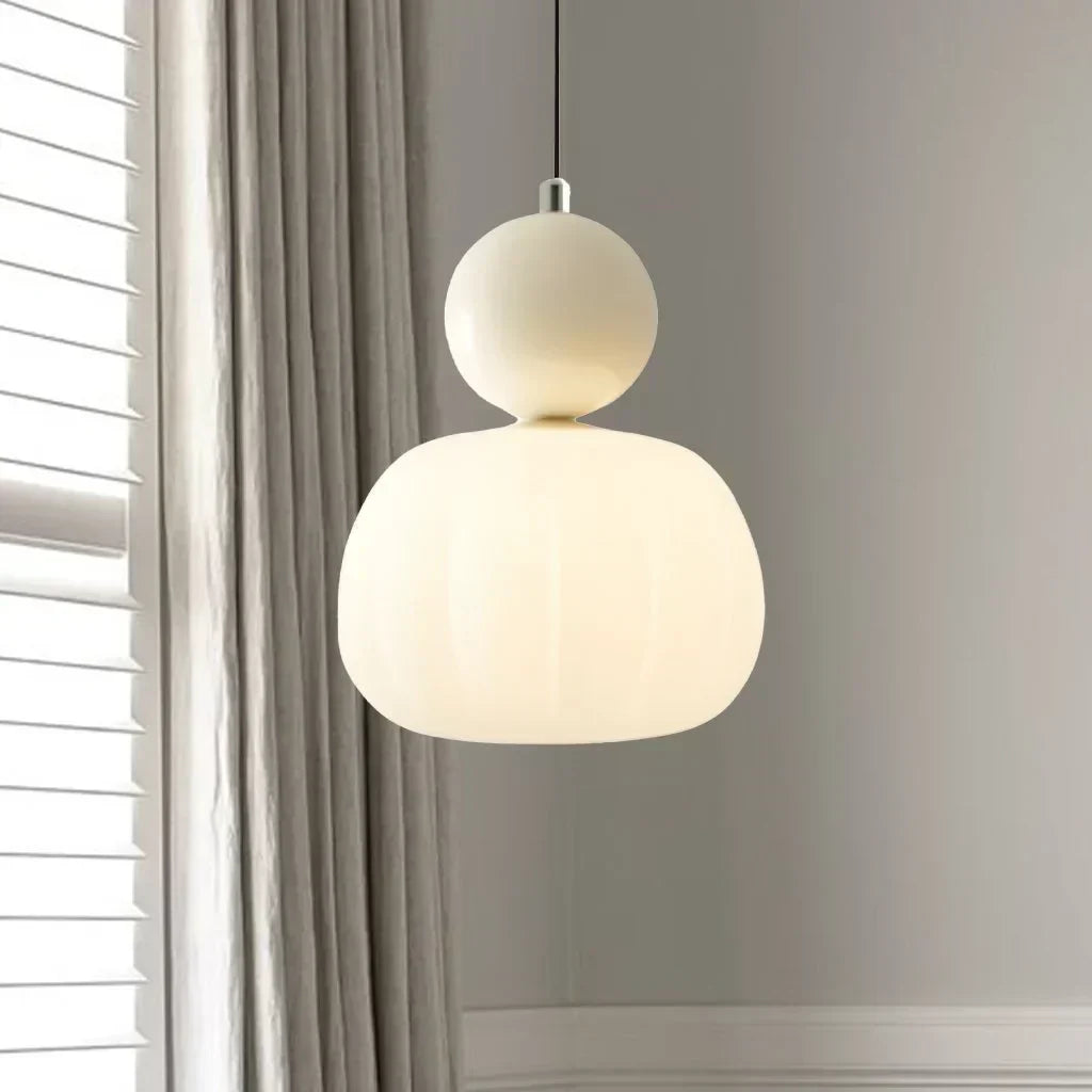 Elegant pendel i art déco-stil med mjuk belysning