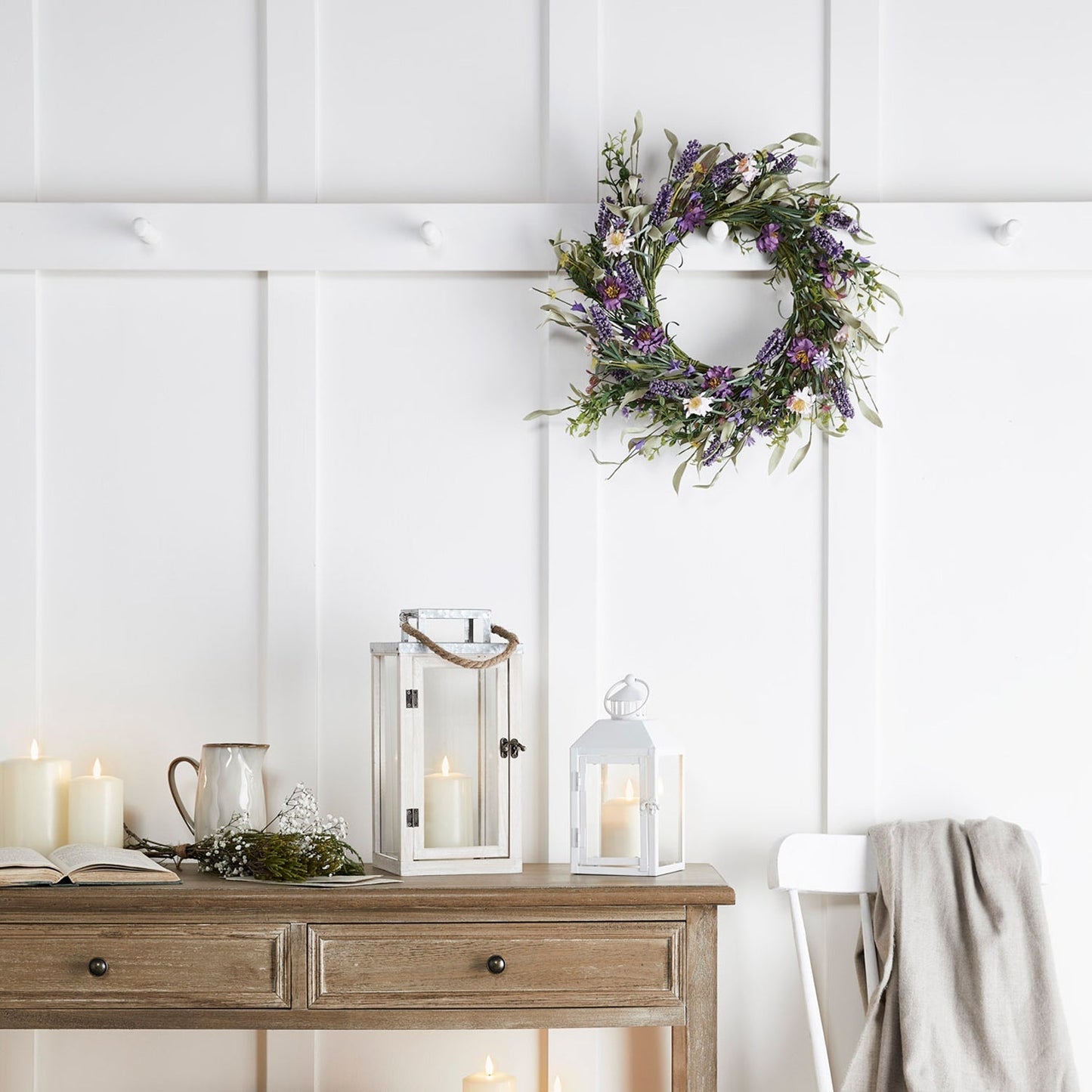 Julekrans med Lavendel – Tidssløs Elegance til Dit Hjem