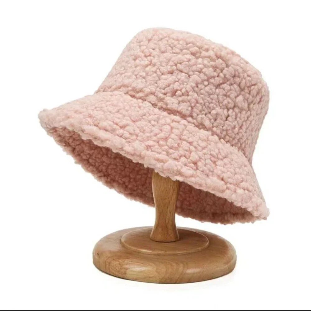 Stilfuld Teddy Bucket Hat til Varme Vinterdage i Uld