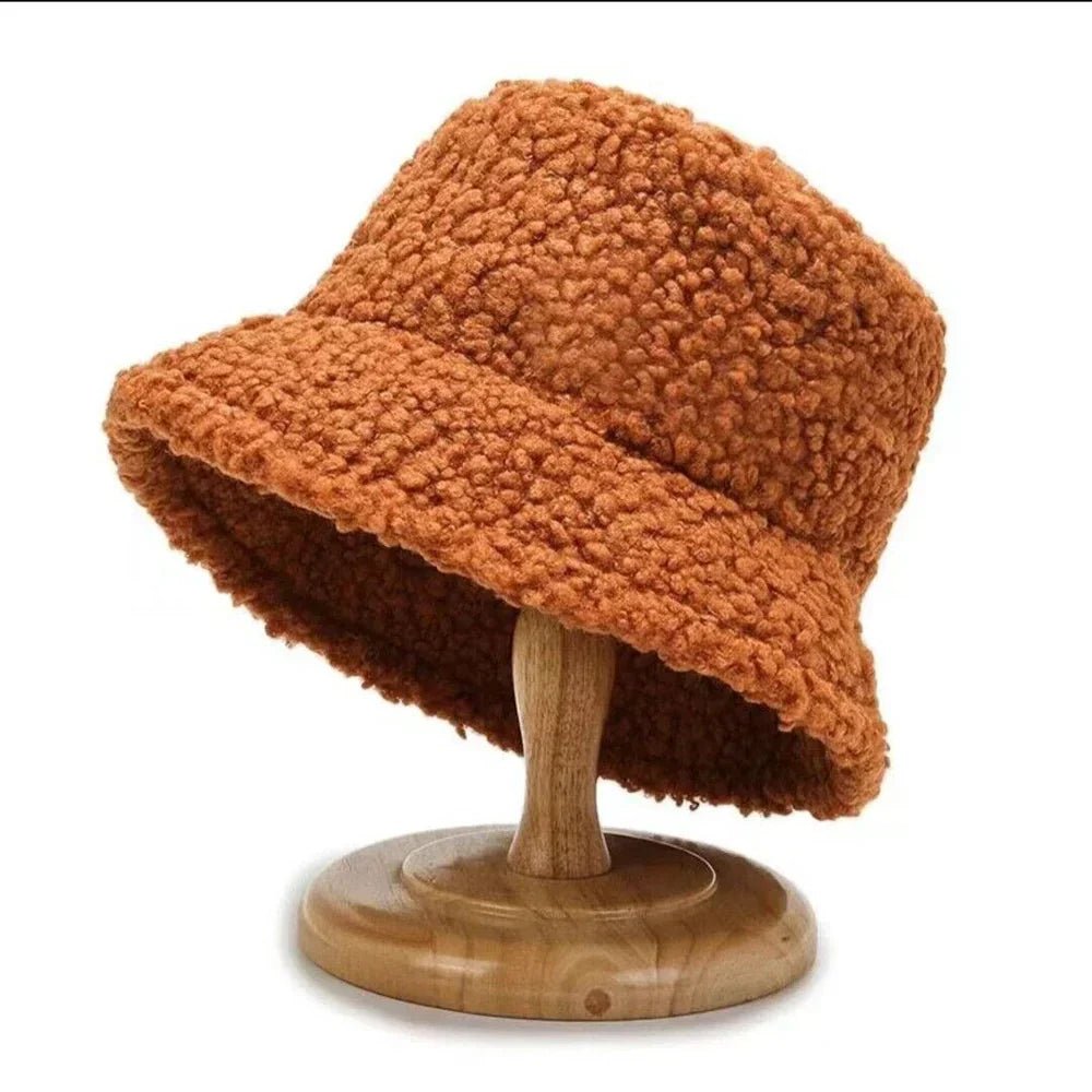 Stilfuld Teddy Bucket Hat til Varme Vinterdage i Uld