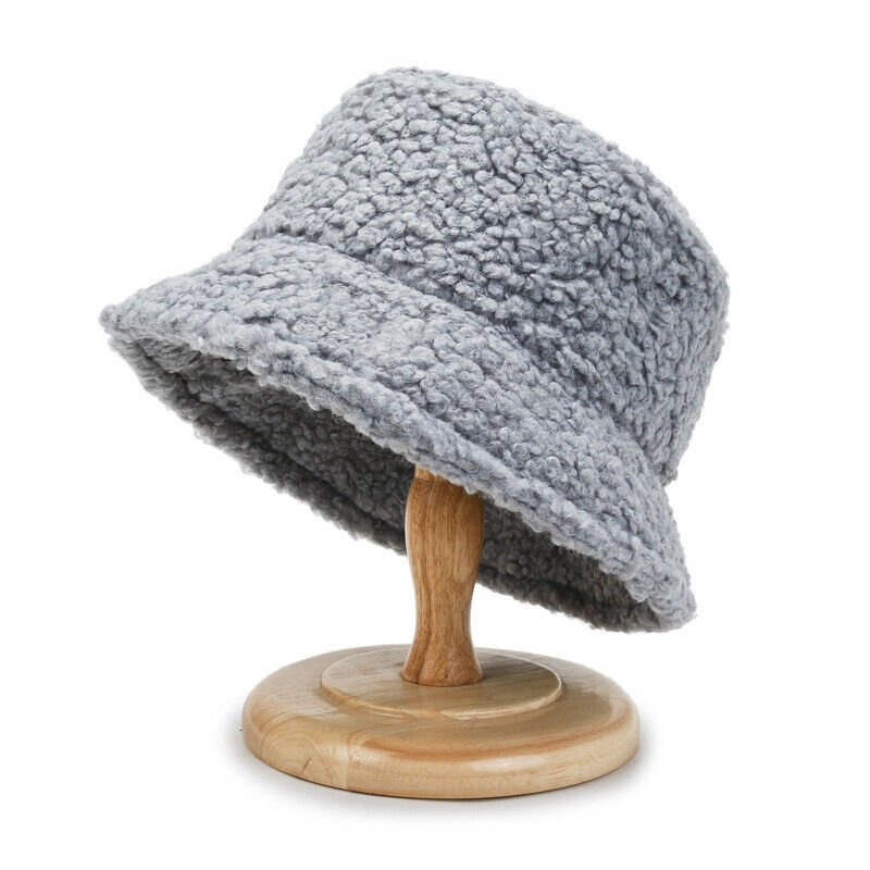 Stilfuld Teddy Bucket Hat til Varme Vinterdage i Uld