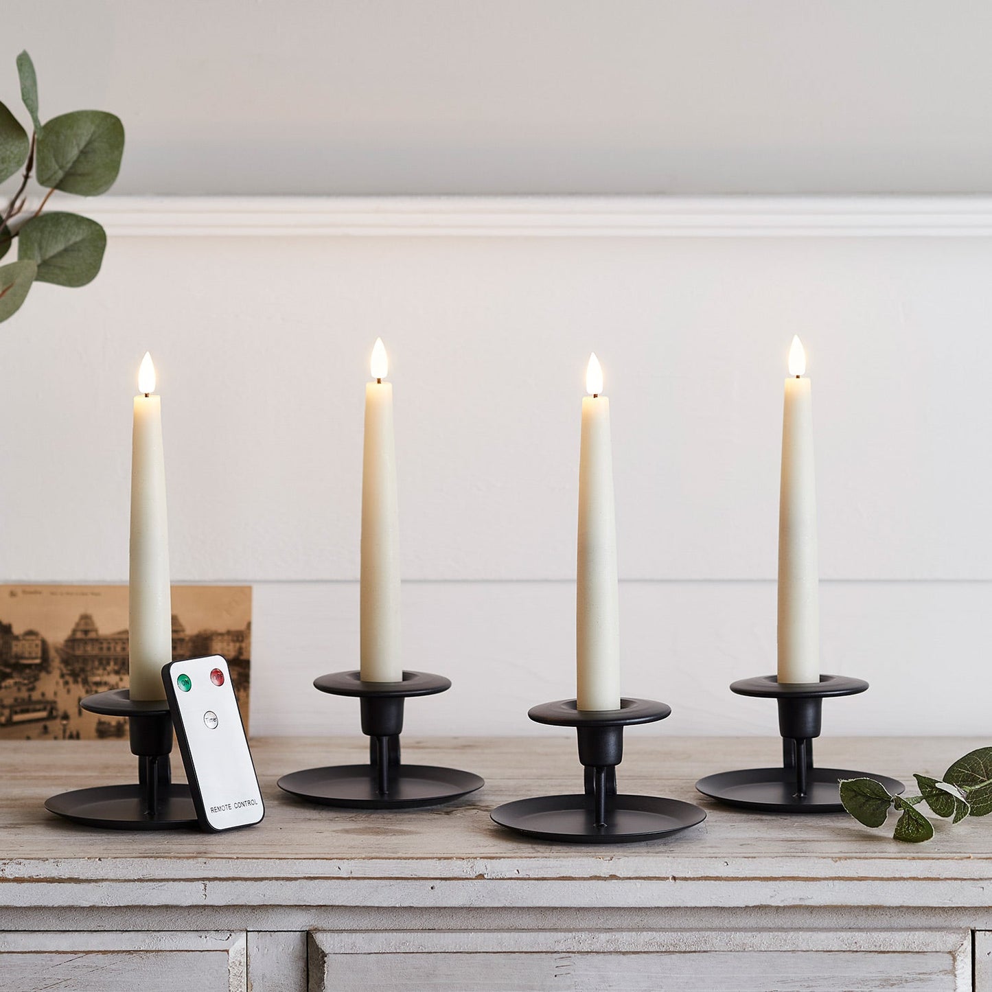 Fjernbetjente LED Kronelys med Naturtro Flammeeffekt
