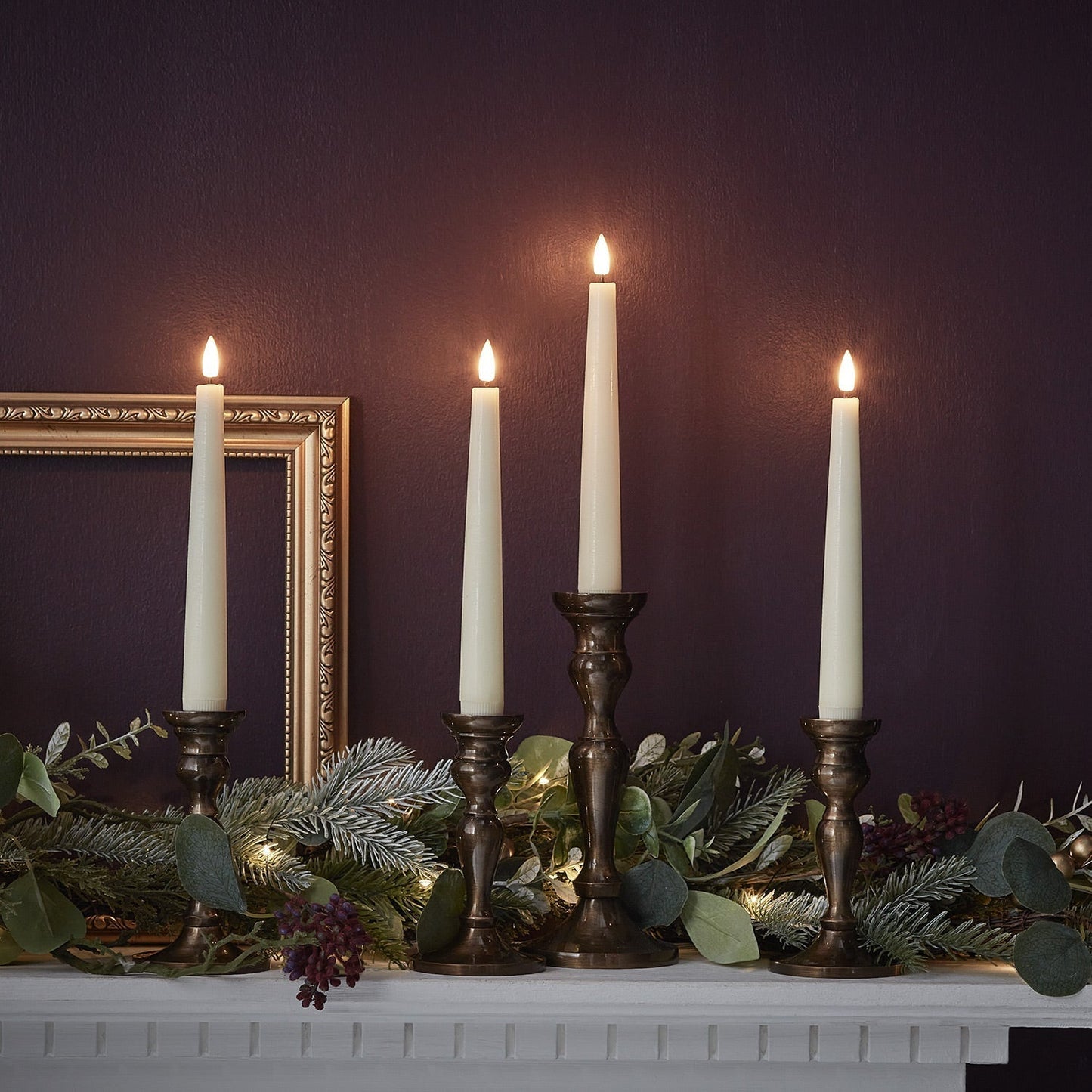 Fjernbetjente LED Kronelys med Naturtro Flammeeffekt
