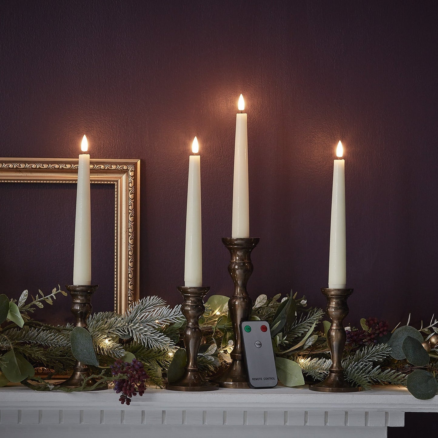 Fjernbetjente LED Kronelys med Naturtro Flammeeffekt