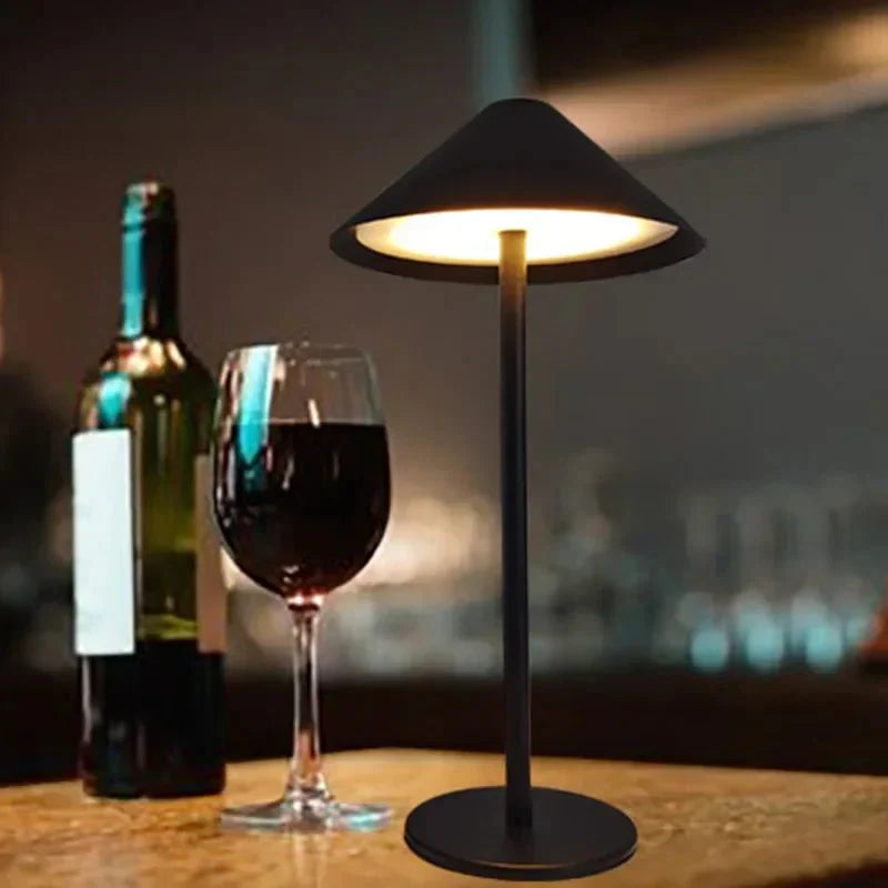 Stilfuld LED-skrivebordslampe med justerbar lysstyrke