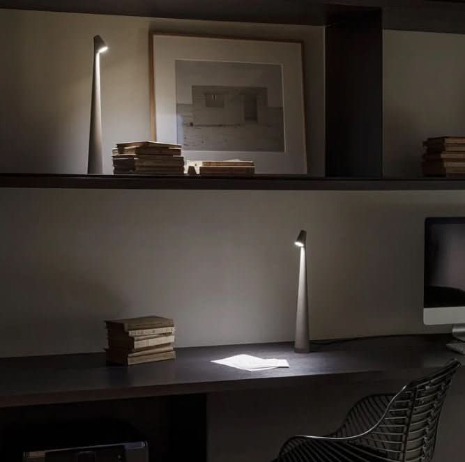 Genopladelig bærbar LED-bordlampe