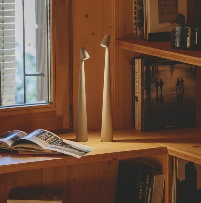 Genopladelig bærbar LED-bordlampe