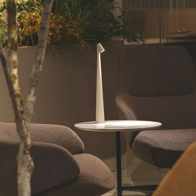 Genopladelig bærbar LED-bordlampe
