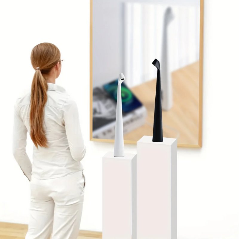 Genopladelig LED-bordlampe med justerbar belysning