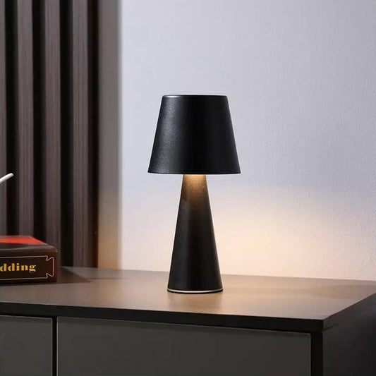 Elegant, trådlös bordslampa med justerbart LED-ljus