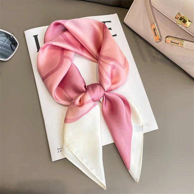 Silk Halstørklæde med Striber | Elegant og Luksuriøs
