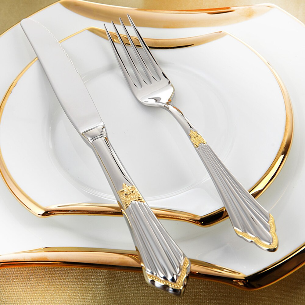 Eleganta bestickset med gyllene detaljer - 24 eller 48 delar