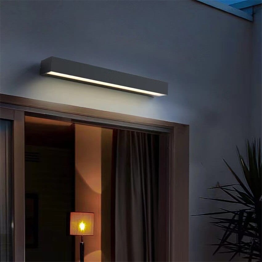 Elegant Udendørs Væglampe med LED - Vandtæt og Energisparende