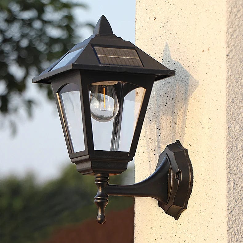 Soldriven Utomhusvägglampa – Klassisk och Energibesparande