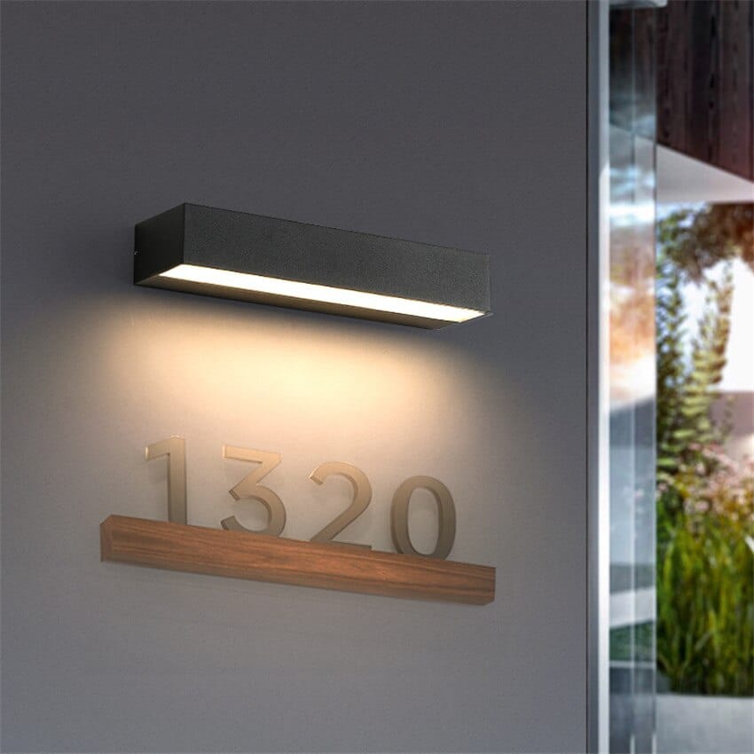 Elegant Udendørs Væglampe med LED - Vandtæt og Energisparende