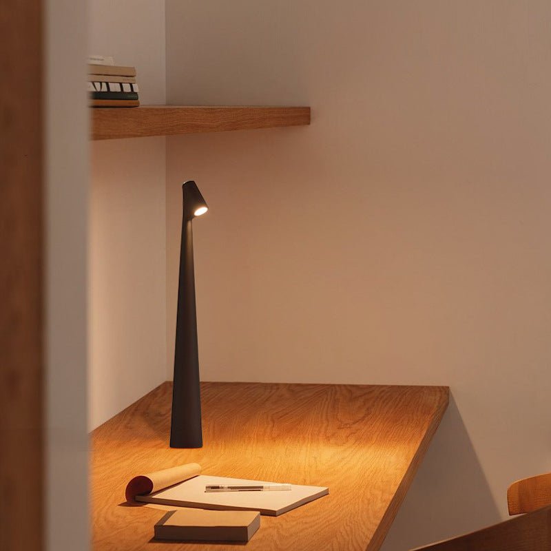 Elegant og bærbar LED-bordlampe med touch-kontrol