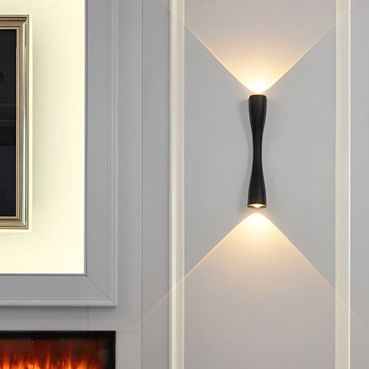 Exklusiv LED-vägglampa med elegant metallfinish