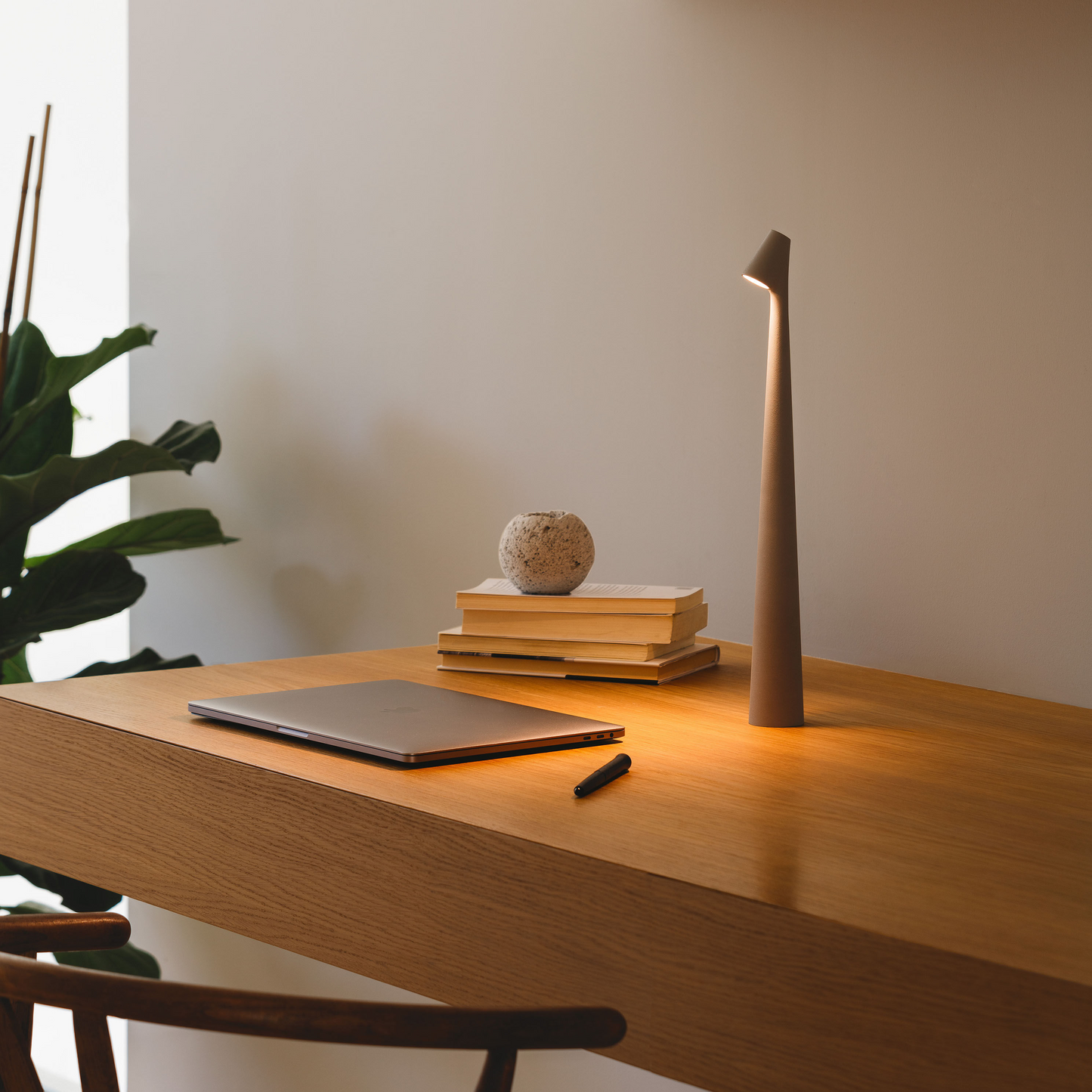 Nordisk bordlampe | Minimalistisk skrivebordslampe i skandinavisk stil