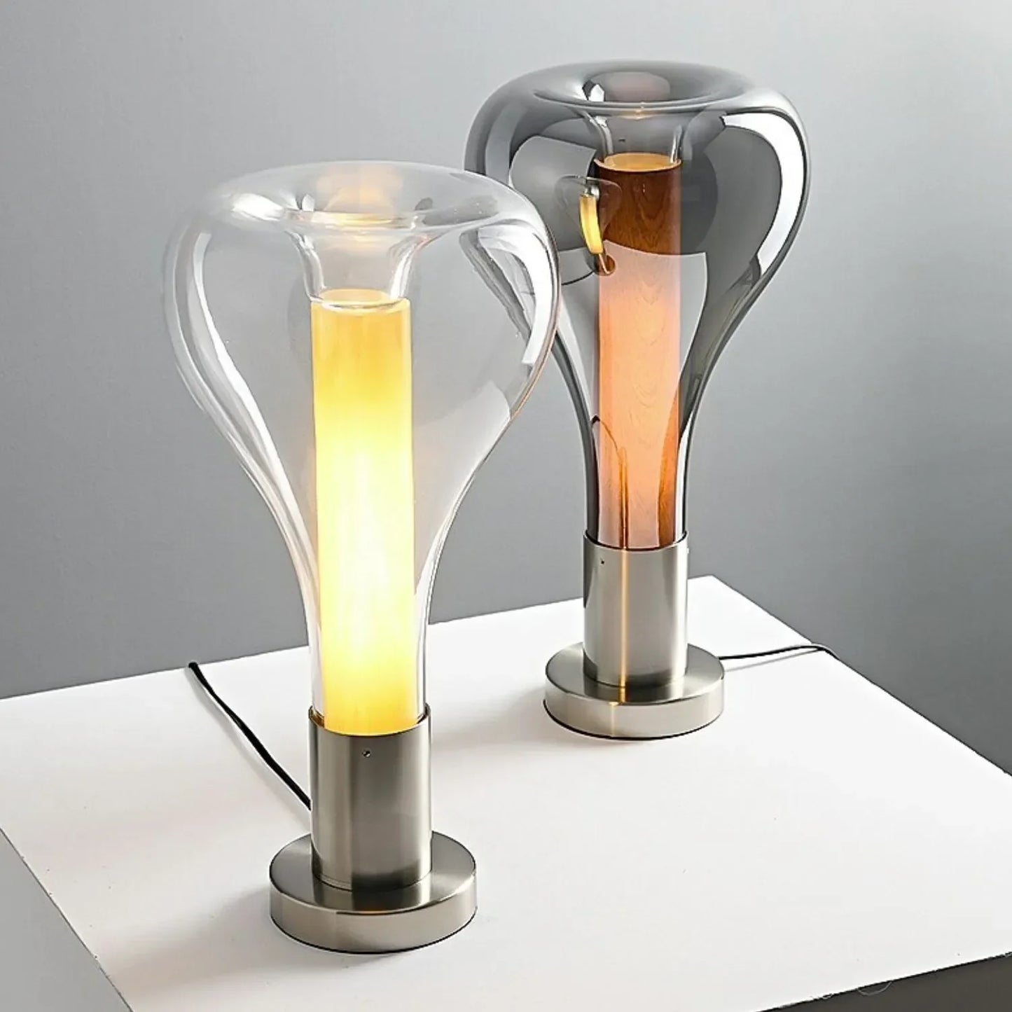 Lava Bordslampa med LED – Skapa Lugn Atmosfär i Hemmet