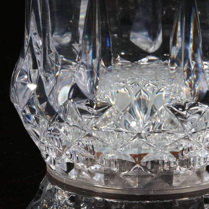 Væskestyret LED-glas med særligt lysdesign