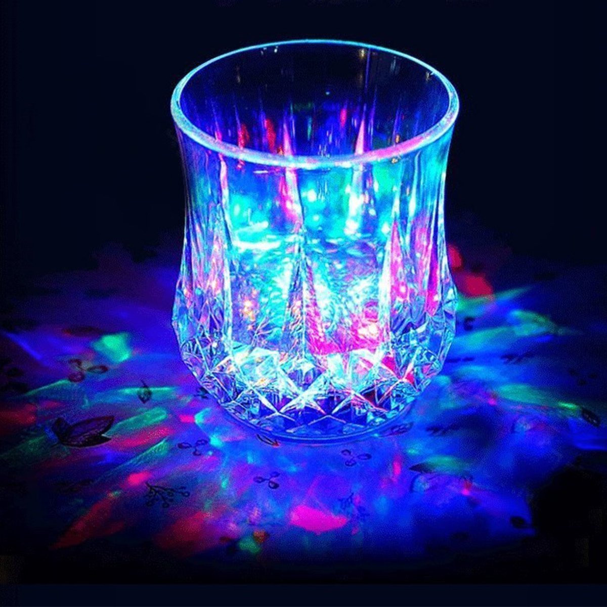 Væskestyret LED-glas med særligt lysdesign