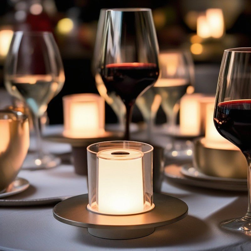 Elegant LED Bordlampe med Justerbart Lys til Enhver Anledning