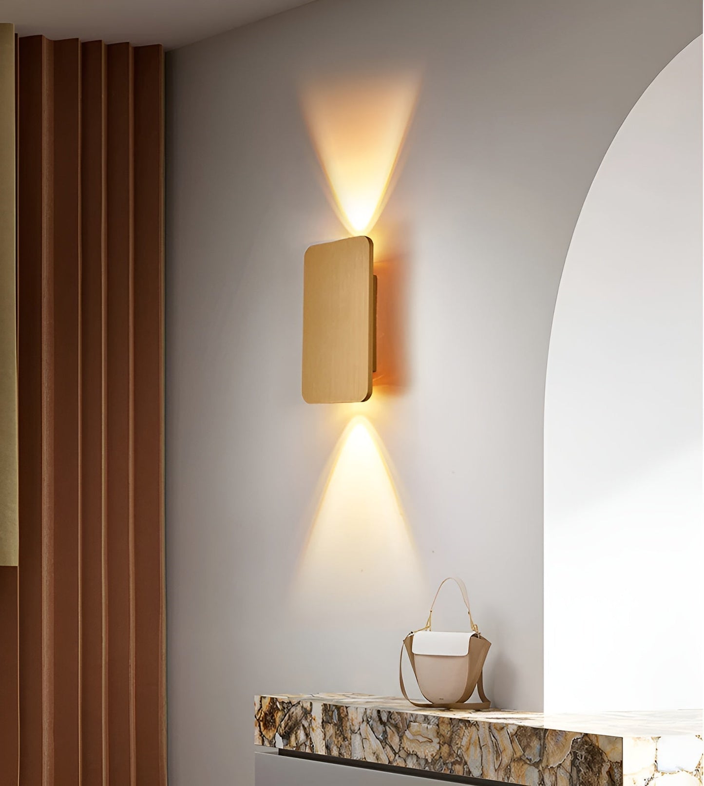 Stilren LED-trappebelysning – Energi- og pladsbesparende