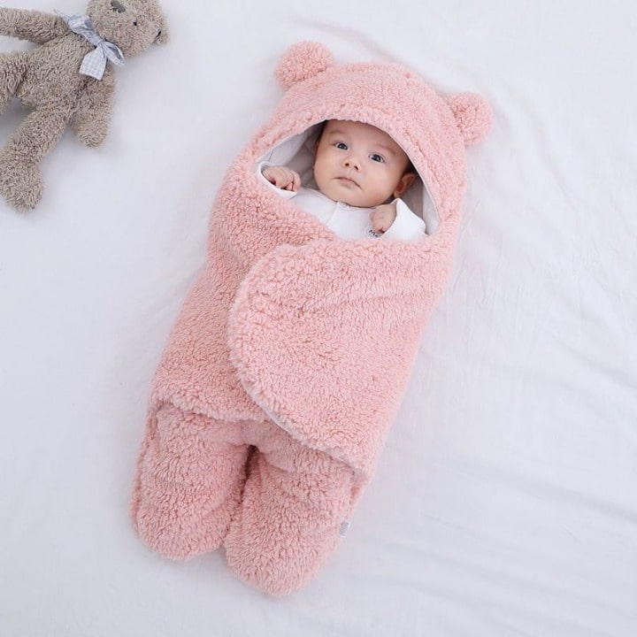 Varm og Beroligende Baby Svøb i Blød Fleece