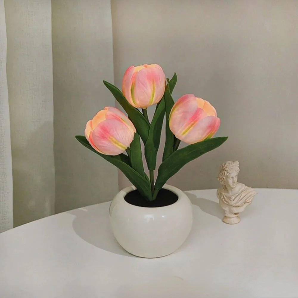 Dekorativ LED Tulipanlampe i Keramikpotte – Naturlig Hygge
