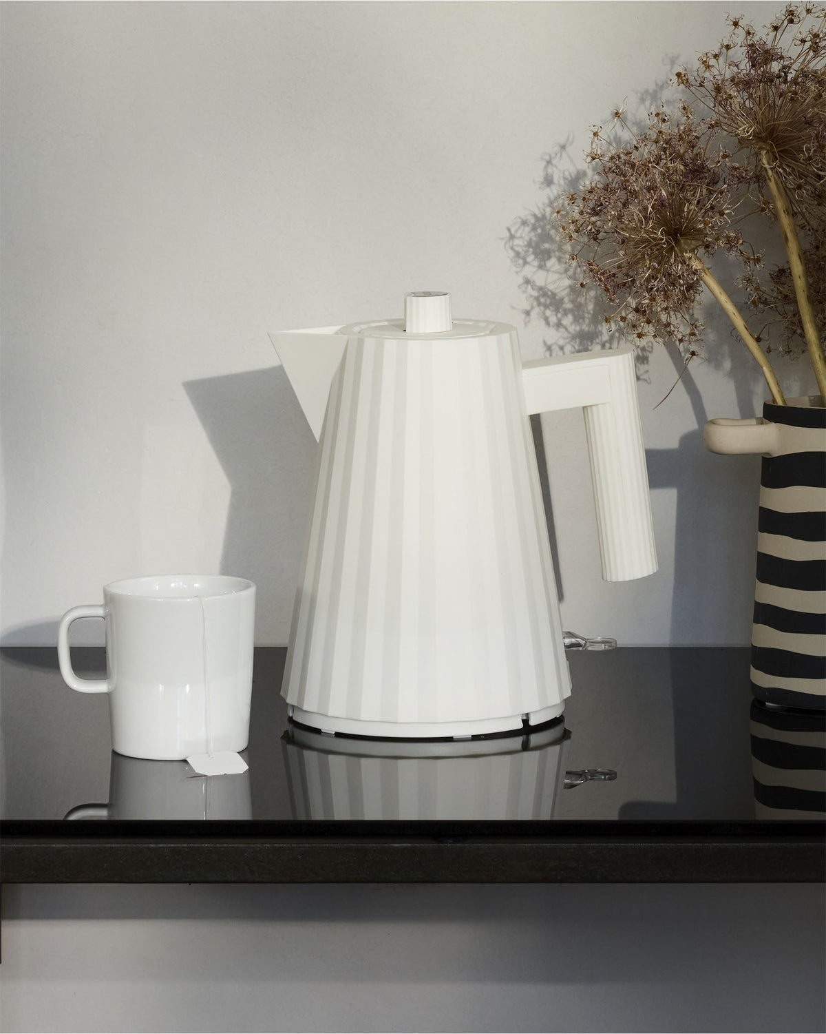 Vandkoger i plisseret design af termoplastisk harpiks med 1500 W