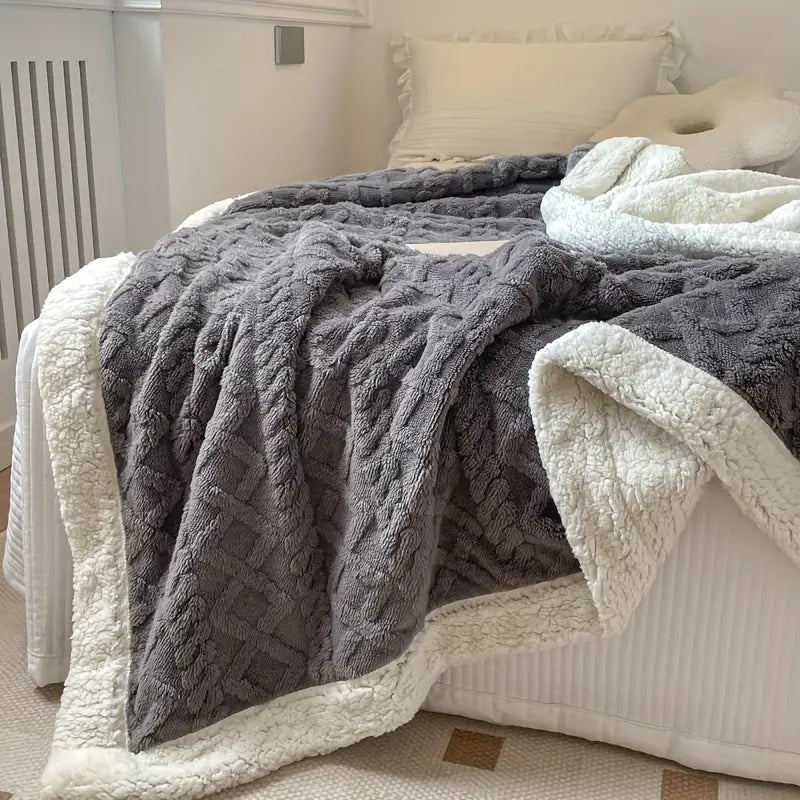 Vendbar Fleece Tæppe: Blød Komfort & Stilfuld Elegance