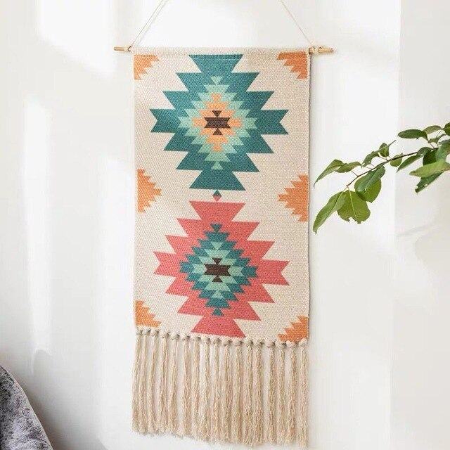 Geometrisk väggdekoration med läckra fransar