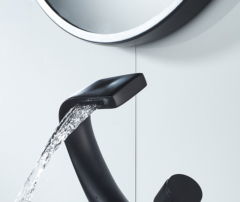 Kreativ Chrome Vandfald Elegant Vandhane