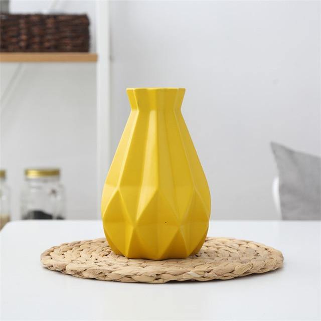 Elegant Keramikvase til Dit Hjem