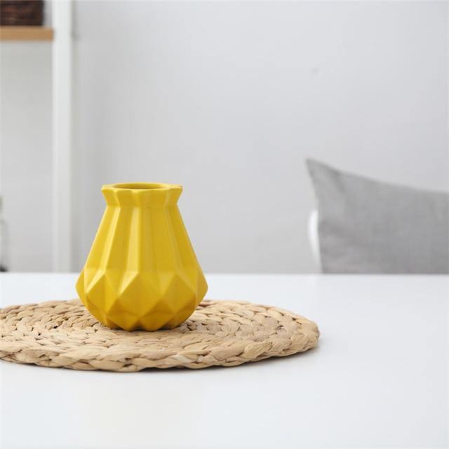 Elegant Keramikvase til Dit Hjem