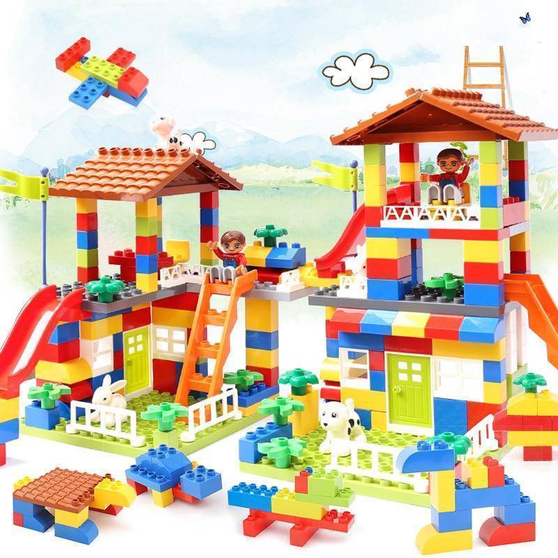 Färgstarkt LEGO Slott för Barn - Kreativ Lek och Samvaro