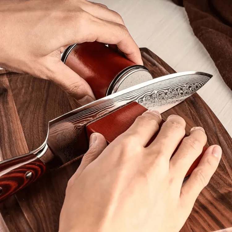 Kökskniv Verktyg för bortskaffande – Vassa blad på ett ögonblick